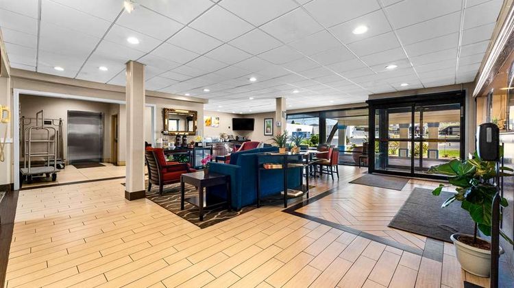 SureStay Plus by Best Western Reading N Lobby