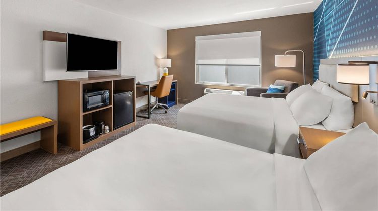 Comfort Inn & Suites Room
