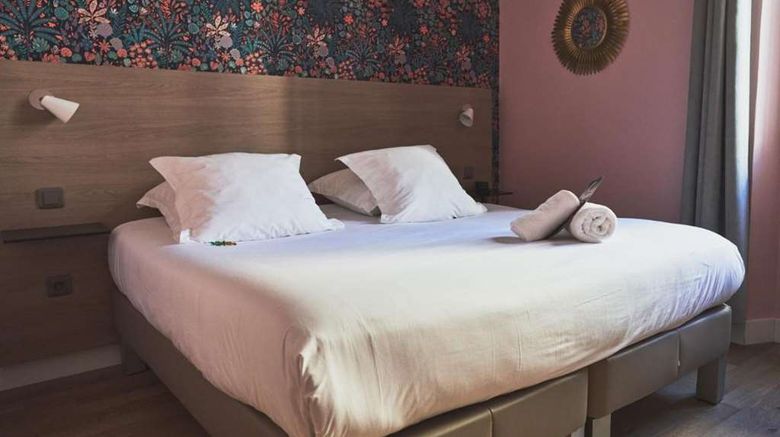 <b>Grand Hotel Dauphine Room</b>. Images powered by <a href="https://iceportal.shijigroup.com/" title="IcePortal" target="_blank">IcePortal</a>.