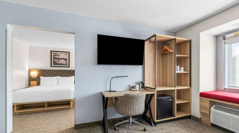 <b>BW Buffalo Inn & Suites Room</b>. Images powered by <a href="https://iceportal.shijigroup.com/" title="IcePortal" target="_blank">IcePortal</a>.