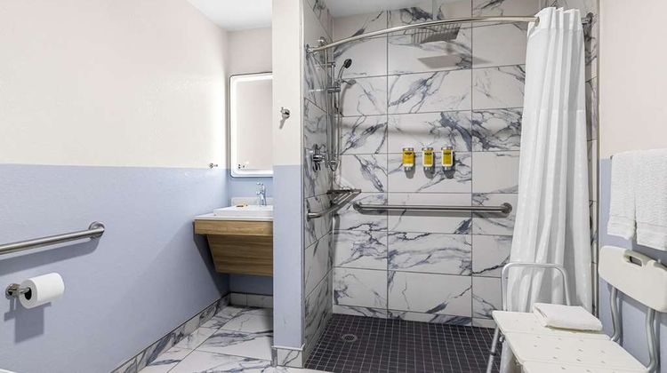 BW Buffalo Inn & Suites Room