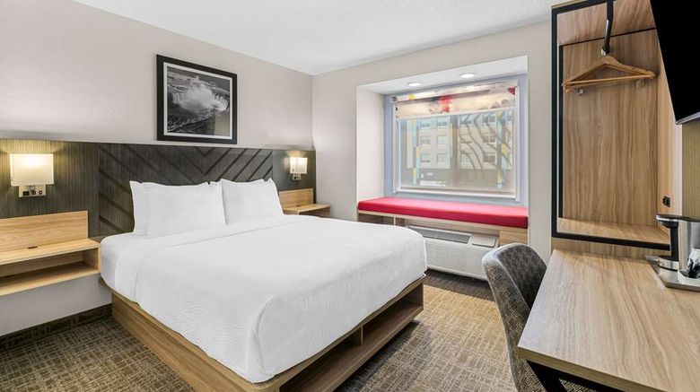 <b>BW Buffalo Inn & Suites Room</b>. Images powered by <a href="https://iceportal.shijigroup.com/" title="IcePortal" target="_blank">IcePortal</a>.