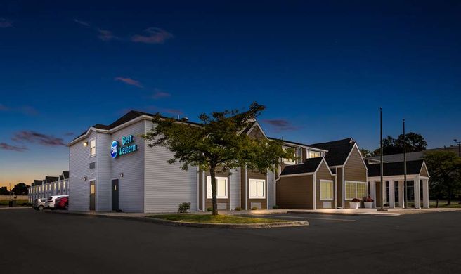 BW Buffalo Inn & Suites Exterior