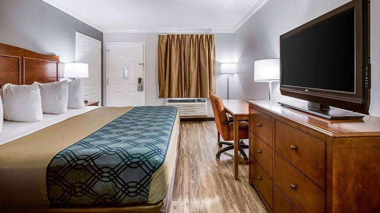 Travelodge by Wyndham Canton/Livonia Area, MI Room