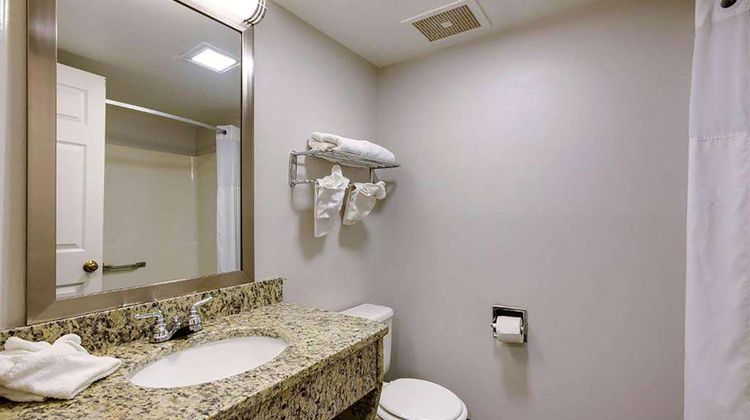 Travelodge by Wyndham Canton/Livonia Area, MI Room