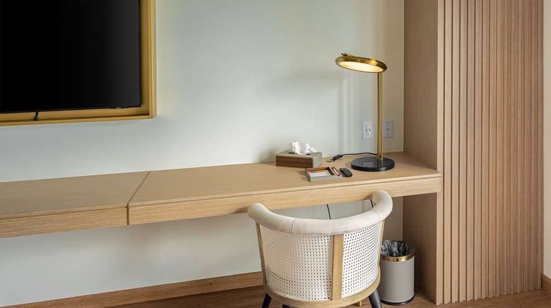 <b>Dolce by Wyndham Hollywood Room</b>. Images powered by <a href="https://iceportal.shijigroup.com/" title="IcePortal" target="_blank">IcePortal</a>.