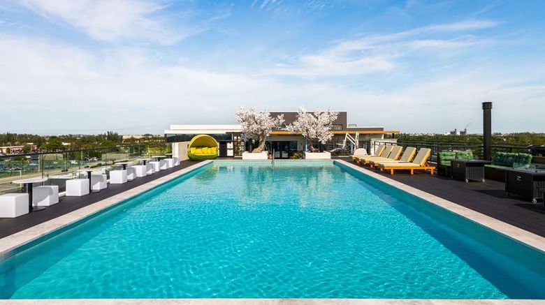 <b>Dolce by Wyndham Hollywood Pool</b>. Images powered by <a href="https://iceportal.shijigroup.com/" title="IcePortal" target="_blank">IcePortal</a>.