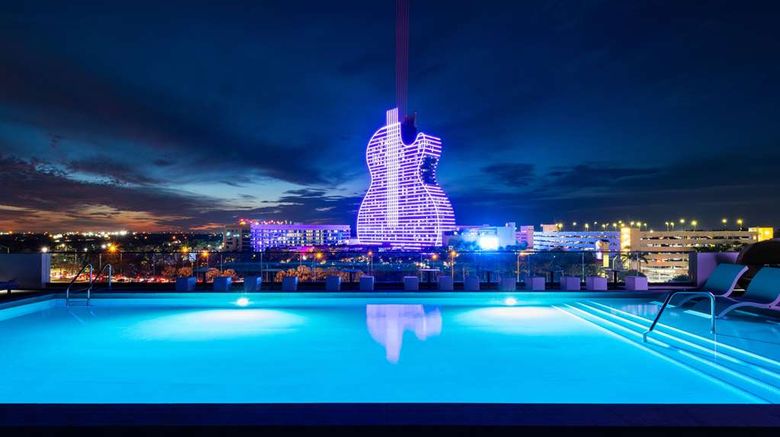 <b>Dolce by Wyndham Hollywood Pool</b>. Images powered by <a href="https://iceportal.shijigroup.com/" title="IcePortal" target="_blank">IcePortal</a>.