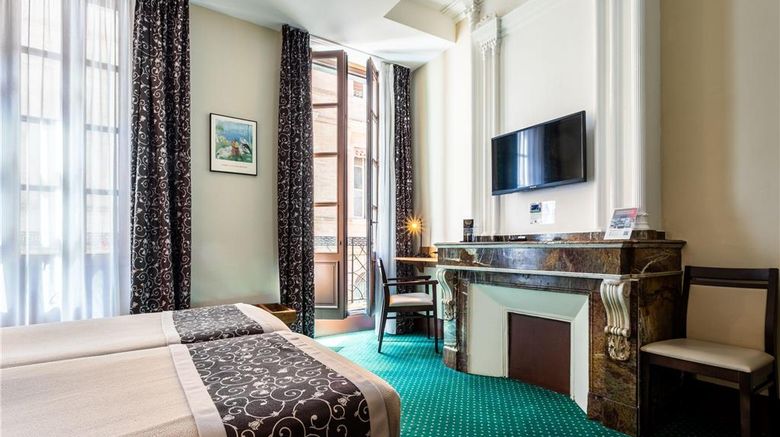 <b>Hotel Heliot Room</b>. Images powered by <a href="https://iceportal.shijigroup.com/" title="IcePortal" target="_blank">IcePortal</a>.