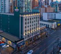 Quality Inn & Suites Vancouver Downtown Exterior