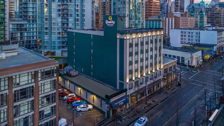 <b>Quality Inn & Suites Vancouver Downtown Exterior</b>. Images powered by <a href="https://iceportal.shijigroup.com/" title="IcePortal" target="_blank">IcePortal</a>.