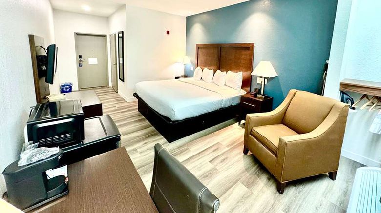 <b>Baymont by Wyndham Richmond I-70 Room</b>. Images powered by <a href="https://iceportal.shijigroup.com/" title="IcePortal" target="_blank">IcePortal</a>.