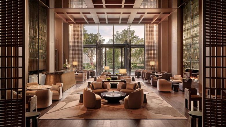 <b>Conrad Shenzhen Lobby</b>. Images powered by <a href="https://iceportal.shijigroup.com/" title="IcePortal" target="_blank">IcePortal</a>.