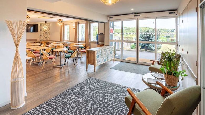 <b>Sure Hotel by BW Sarlat-la-Caneda Lobby</b>. Images powered by <a href="https://iceportal.shijigroup.com/" title="IcePortal" target="_blank">IcePortal</a>.
