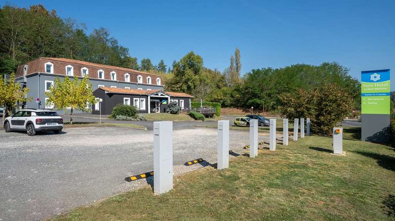 <b>Sure Hotel by BW Sarlat-la-Caneda Exterior</b>. Images powered by <a href="https://iceportal.shijigroup.com/" title="IcePortal" target="_blank">IcePortal</a>.