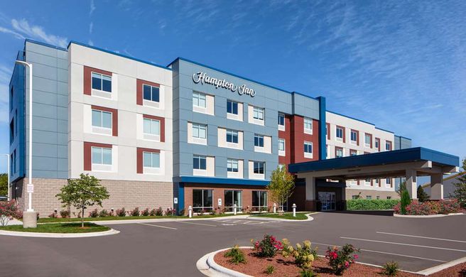 Hampton Inn by Hilton Green Bay Stadium Exterior