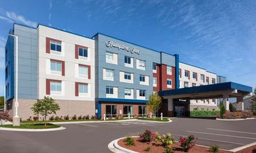 Hampton Inn by Hilton Green Bay Stadium