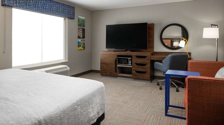 Hampton Inn by Hilton Green Bay Stadium Room