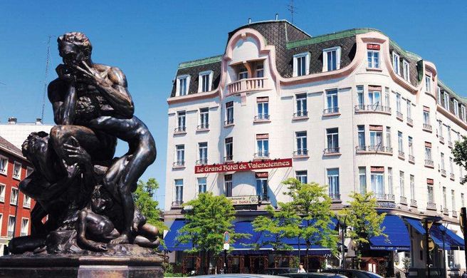Le Grand de Valenciennes Exterior