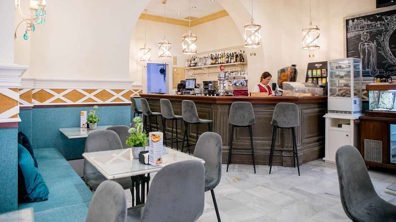 <b>Hotel Las Cortes de Cadiz Restaurant</b>. Images powered by <a href="https://iceportal.shijigroup.com/" title="IcePortal" target="_blank">IcePortal</a>.