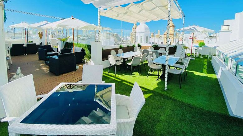 <b>Hotel Las Cortes de Cadiz Restaurant</b>. Images powered by <a href="https://iceportal.shijigroup.com/" title="IcePortal" target="_blank">IcePortal</a>.