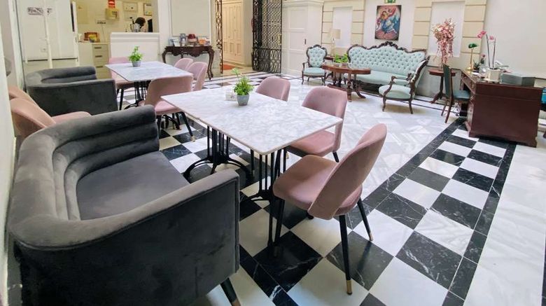 <b>Hotel Las Cortes de Cadiz Lobby</b>. Images powered by <a href="https://iceportal.shijigroup.com/" title="IcePortal" target="_blank">IcePortal</a>.