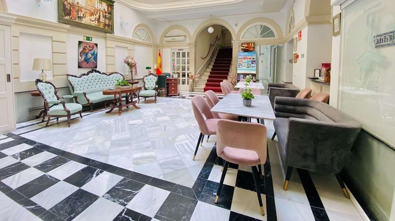 <b>Hotel Las Cortes de Cadiz Lobby</b>. Images powered by <a href="https://iceportal.shijigroup.com/" title="IcePortal" target="_blank">IcePortal</a>.