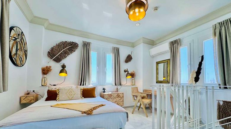 <b>Hotel Las Cortes de Cadiz Room</b>. Images powered by <a href="https://iceportal.shijigroup.com/" title="IcePortal" target="_blank">IcePortal</a>.