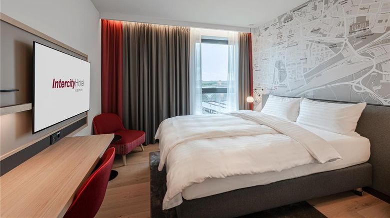 IntercityHotel Karlsruhe Room. Images powered by <a href="https://iceportal.shijigroup.com" target="_blank" rel="noopener">Ice Portal</a>.
