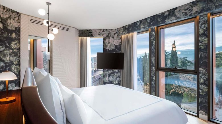 <b>Swissotel Tbilisi Room</b>. Images powered by <a href="https://iceportal.shijigroup.com/" title="IcePortal" target="_blank">IcePortal</a>.