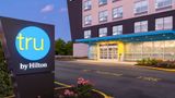 Tru by Hilton Chesapeake Greenbrier Exterior