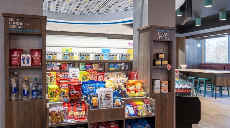 <b>Tru by Hilton Chesapeake Greenbrier Restaurant</b>. Images powered by <a href="https://iceportal.shijigroup.com/" title="IcePortal" target="_blank">IcePortal</a>.