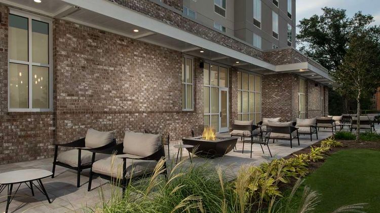 Hilton Garden Inn Pensacola Downtown Exterior