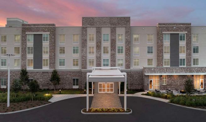 Hilton Garden Inn Pensacola Downtown Exterior