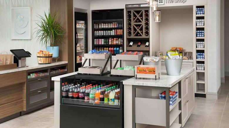 <b>Hilton Garden Inn Pensacola Downtown Restaurant</b>. Images powered by <a href="https://iceportal.shijigroup.com/" title="IcePortal" target="_blank">IcePortal</a>.