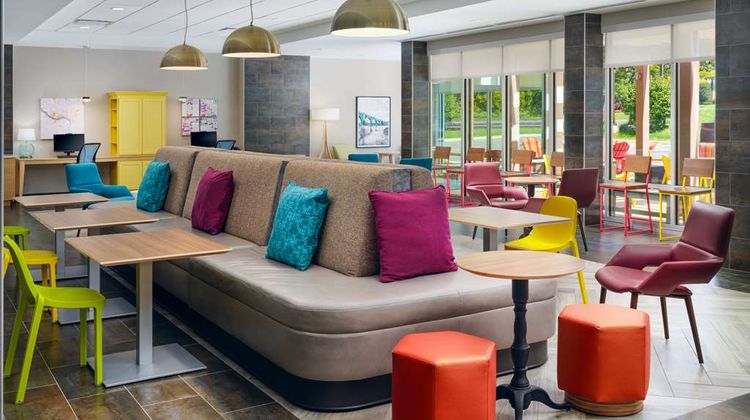 Home2 Suites by Hilton Richmond Glenside Lobby
