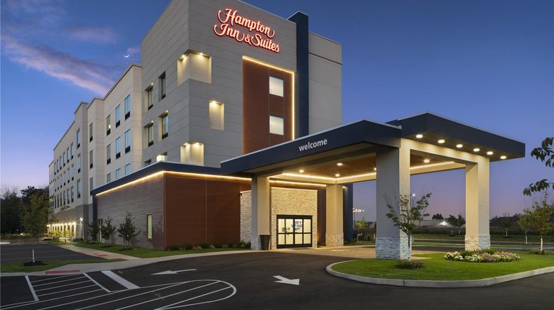 <b>Hampton Inn & Suites Somerset Exterior</b>. Images powered by <a href="https://iceportal.shijigroup.com/" title="IcePortal" target="_blank">IcePortal</a>.