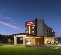 Hampton Inn & Suites Somerset Exterior