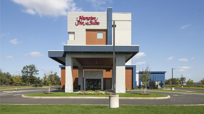 <b>Hampton Inn & Suites Somerset Exterior</b>. Images powered by <a href="https://iceportal.shijigroup.com/" title="IcePortal" target="_blank">IcePortal</a>.
