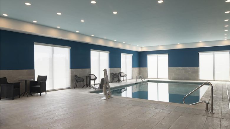 <b>Hampton Inn & Suites Somerset Pool</b>. Images powered by <a href="https://iceportal.shijigroup.com/" title="IcePortal" target="_blank">IcePortal</a>.