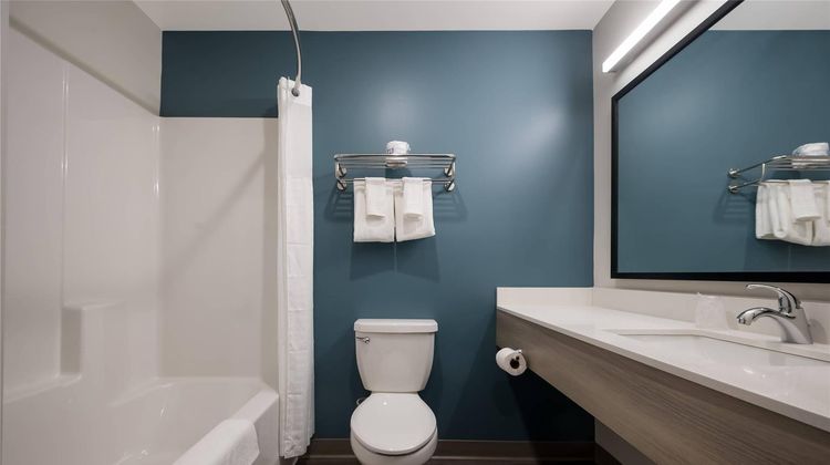 WoodSpring Suites Wixom - Novi Room