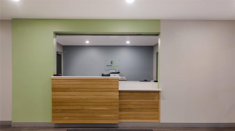 WoodSpring Suites Wixom - Novi Lobby