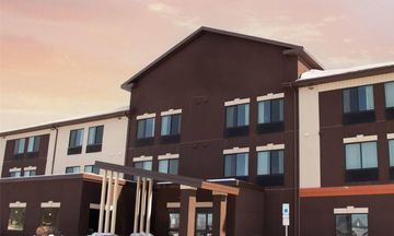 Grand Forks Lodge and Suites