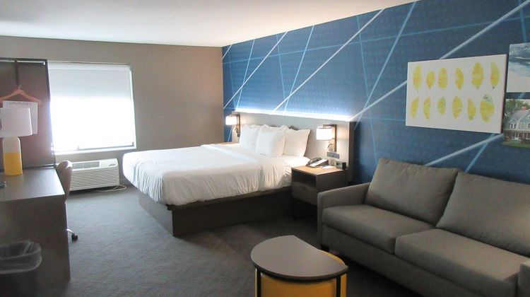 Grand Forks Lodge and Suites Suite