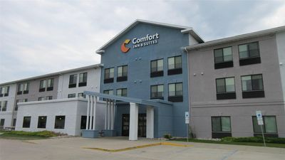 Grand Forks Lodge and Suites