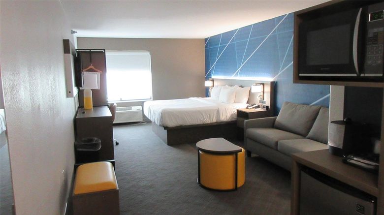<b>Grand Forks Lodge and Suites Suite</b>. Images powered by <a href="https://iceportal.shijigroup.com/" title="IcePortal" target="_blank">IcePortal</a>.