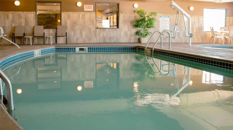 Comfort Inn & Suites Grand Forks Pool