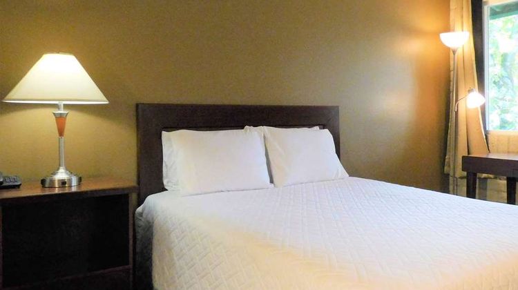 Travelodge by Wyndham Canyonville Room