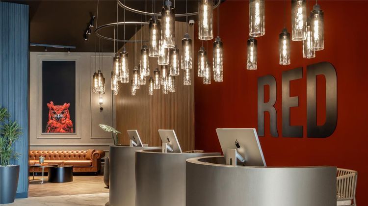 Radisson RED Izmir Point Bornova Lobby