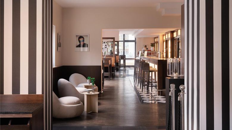 <b>Flemings Hotel Muenchen Schwabing Restaurant</b>. Images powered by <a href="https://iceportal.shijigroup.com/" title="IcePortal" target="_blank">IcePortal</a>.
